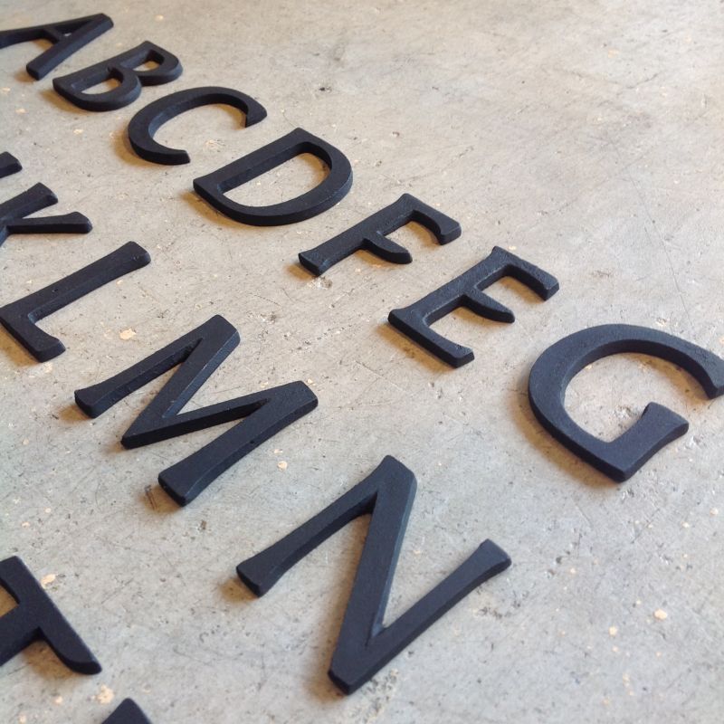 【取り寄せ】ブラスレター アルファベット大文字 100サイズ