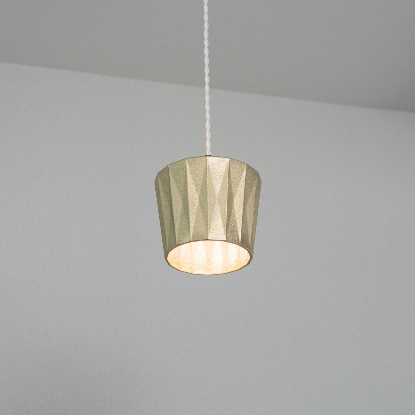 【受注生産】FUTAGAMI ペンダントランプ 星影 鋳肌