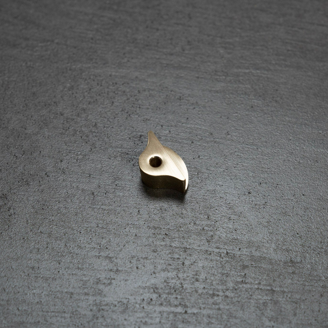 【受注生産】FUTAGAMI 真鍮鏡止め（4個入り）