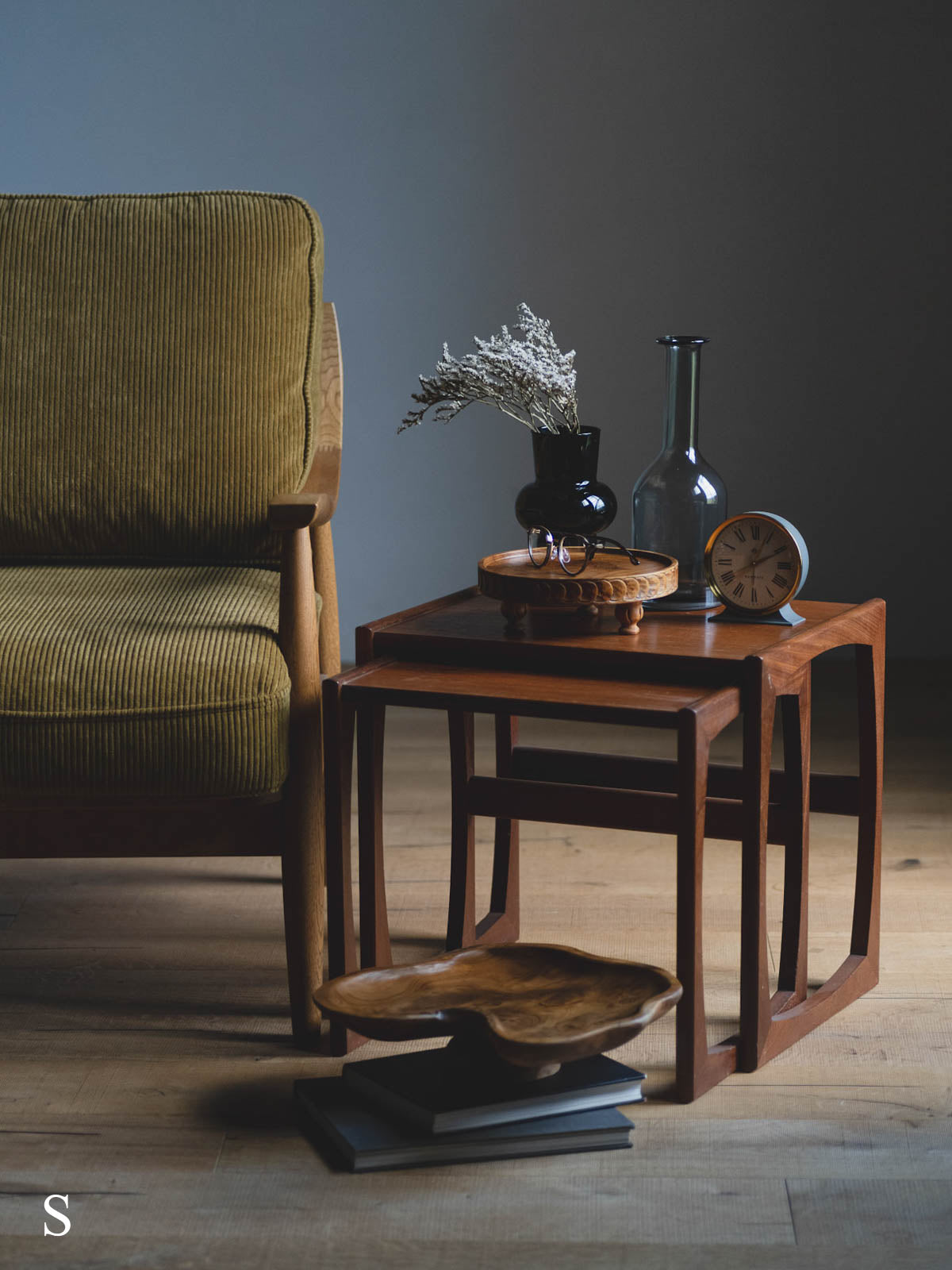 Pibre Low stand | ディスプレイスタンド