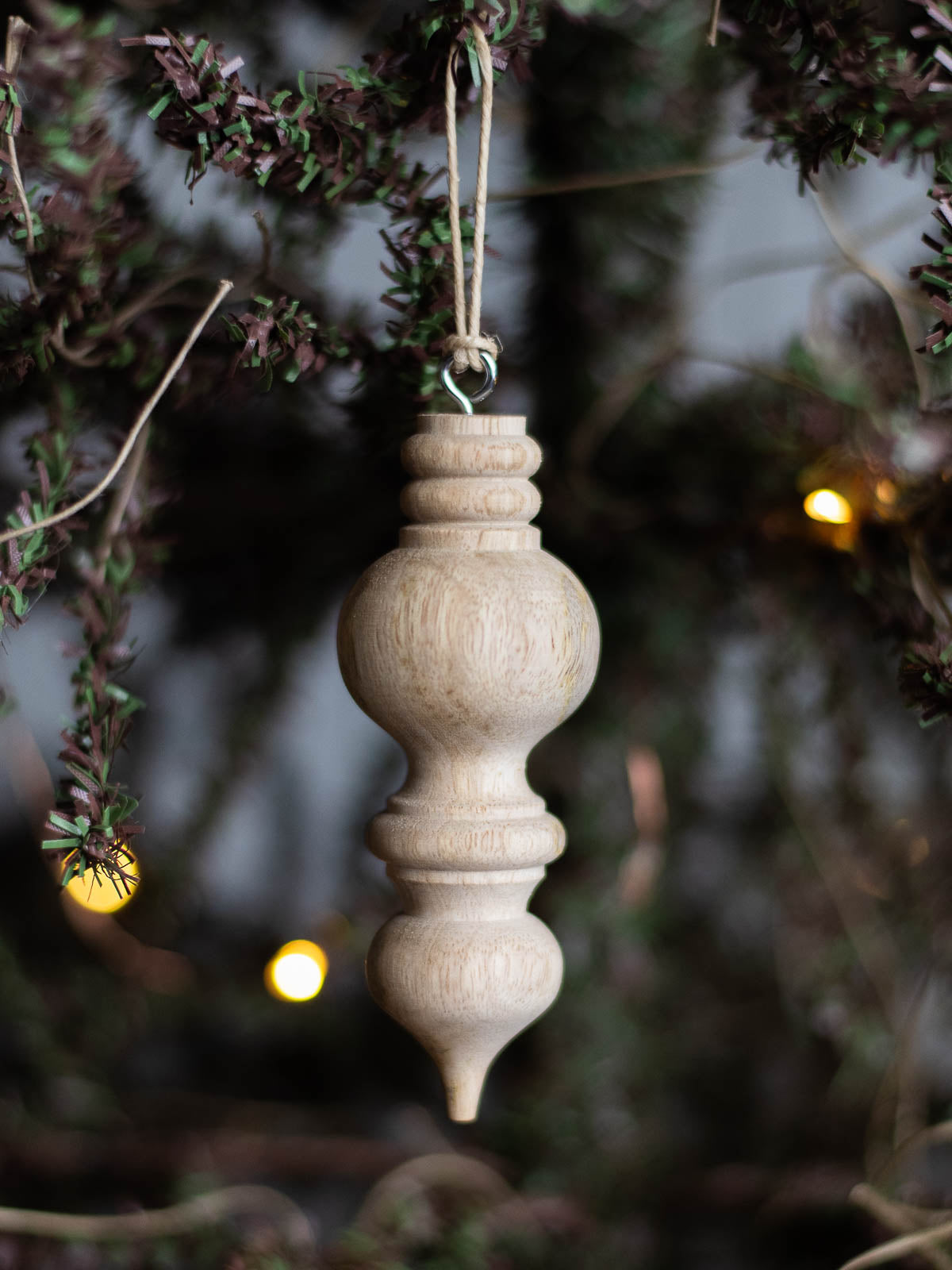 Lund Wood Ornaments H10cm | 5 wood ornaments