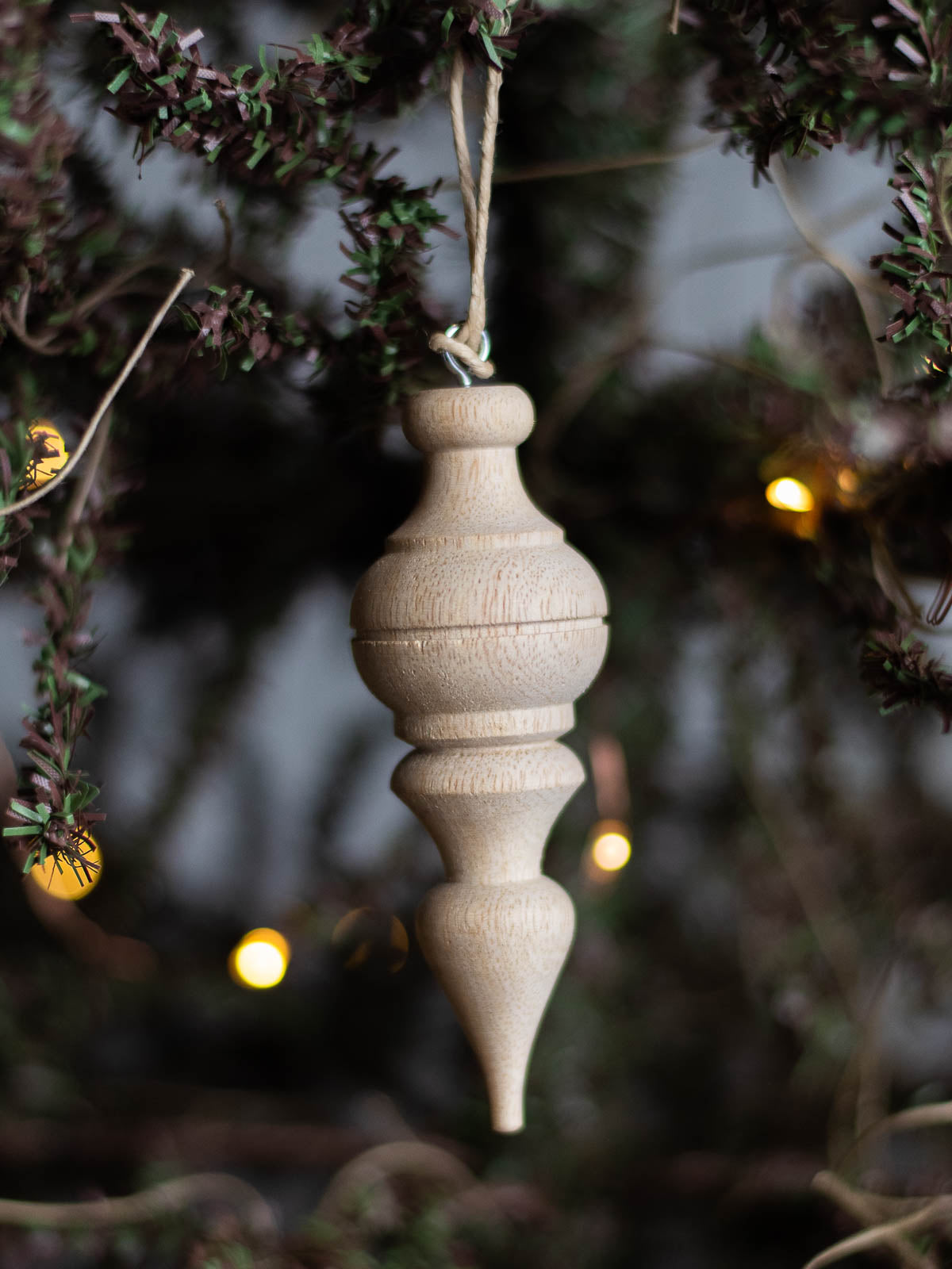 Lund Wood Ornaments H10cm | 5 wood ornaments