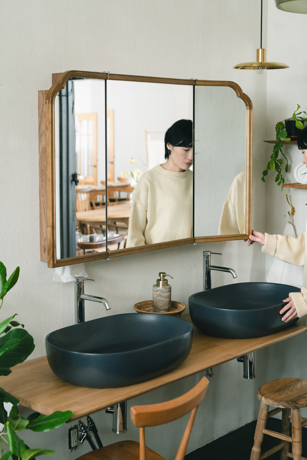 【予約商品：5月末〜6月末頃お届け予定】Wood arch キャビネットミラー 1150