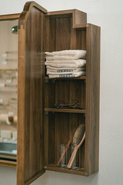 【予約商品：5月末〜6月末頃お届け予定】Wood arch キャビネットミラー 1150