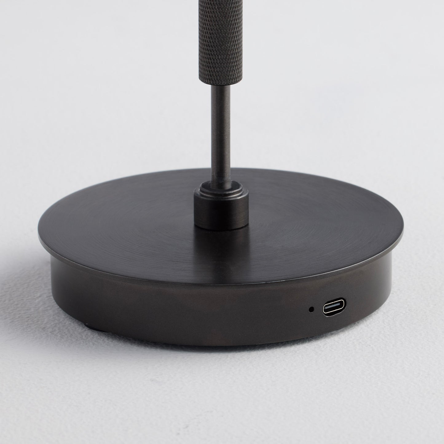 【取り寄せ】Tempo LED-table lamp (S) DB | テーブルランプ