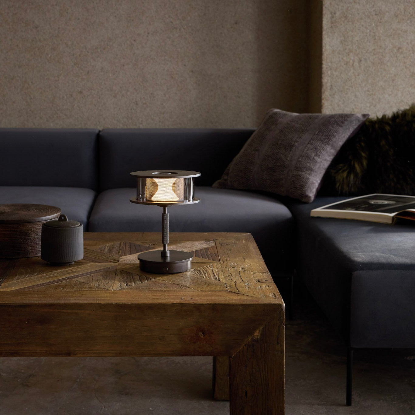 【取り寄せ】Nocturne LED-table lamp DB | テーブルランプ