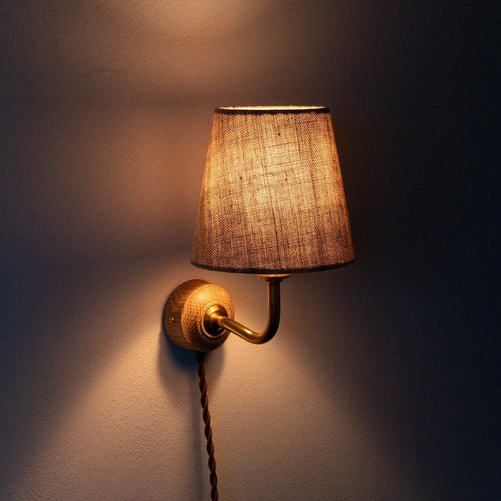 [react] Broche wall light oak