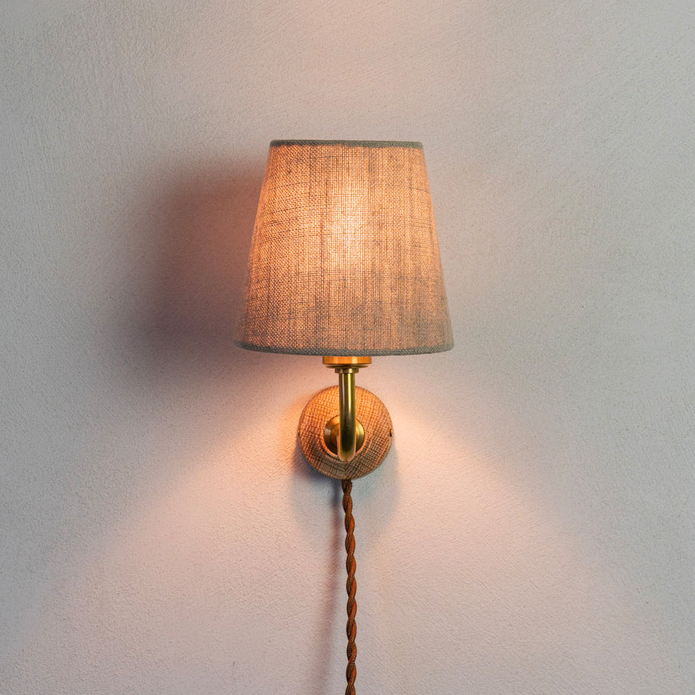 [react] Broche wall light oak