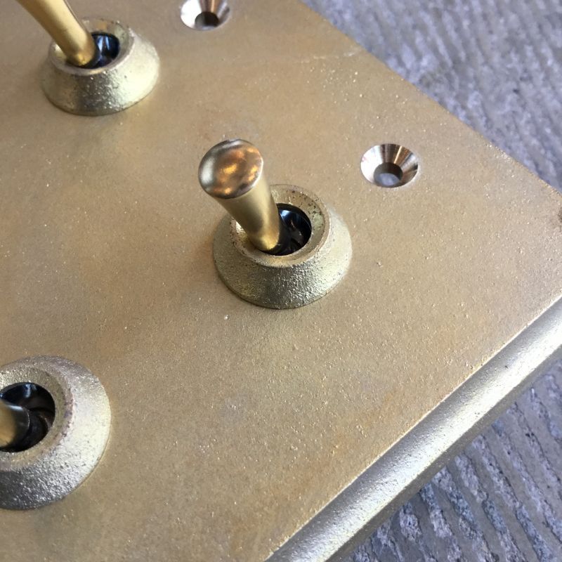 MATUREWARE 真鍮スイッチプレート4口(1112-4） – PARTS & SUPPLY
